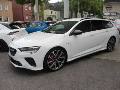 Gebraucht Opel Insignia OPC 230 PS (169 kW) 2021 Weiß Kombi