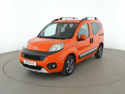 Gebraucht Fiat Qubo Trekking 95 PS (69 kW) 2017 Orange Van / Kleinbus