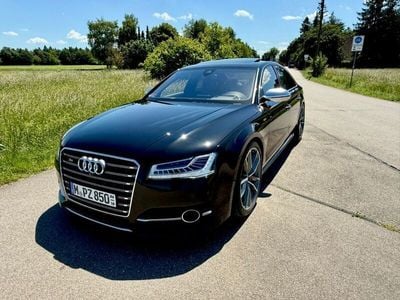 Audi S8 plus