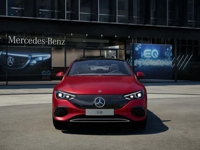 Gebraucht Mercedes EQE350 Premium 214 kW (292 PS) 2023 Rot Limousine