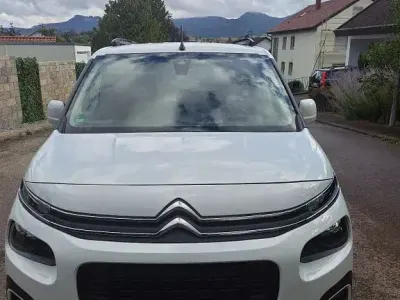 Gebraucht Citroën Berlingo Feel 131 PS (96 kW) 2019 Weiß Van / Kleinbus