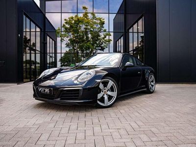 Porsche 911 Carrera 4