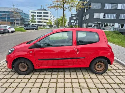 Gebraucht Renault Twingo 58 PS (42 kW) 2010 Rot Kleinwagen