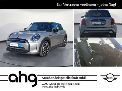 Usado Mini Cooper Classic 136 HP (100 kW) 2023 Prateado Citadino