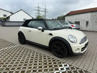 Gebraucht Mini Cooper D Cabriolet 111 PS (81 kW) 2013 Weiß Cabrio