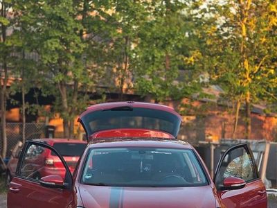 Gebraucht VW Golf VI 122 PS (89 kW) 2010 Rot Kleinwagen