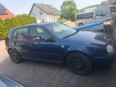 Gebraucht VW Golf IV Basis 105 PS (77 kW) 2003 Blau Limousine
