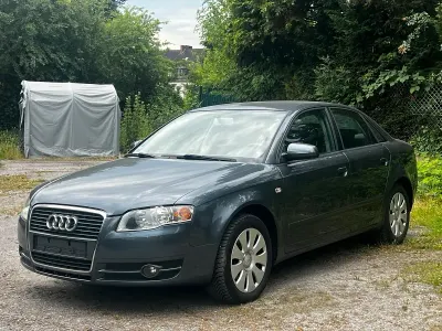 Gebraucht Audi A4 130 PS (95 kW) 2005 Grau Limousine