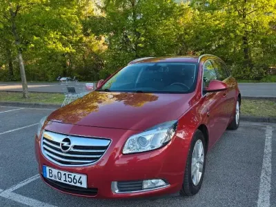 Gebraucht Opel Insignia Sport 220 PS (161 kW) 2009 Rot Kombi