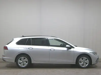 Brugt VW Golf VIII Life 116 HK (85 kW) 2022 Sølv Stationcar