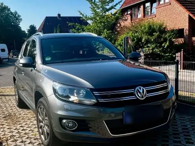 Gebraucht VW Tiguan 122 PS (89 kW) 2015 Grau SUV