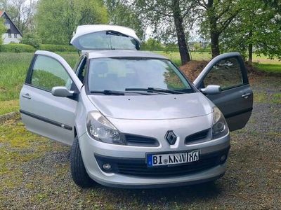 gebraucht Renault Clio III 1,2 16V