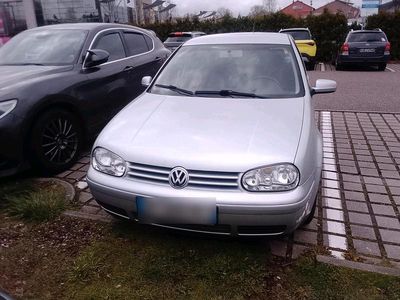 Gebraucht VW Golf IV 2001 Silber Limousine