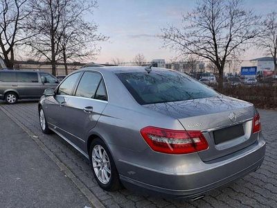 Gebraucht Mercedes E200 Avantgarde 184 PS (135 kW) 2011 Limousine