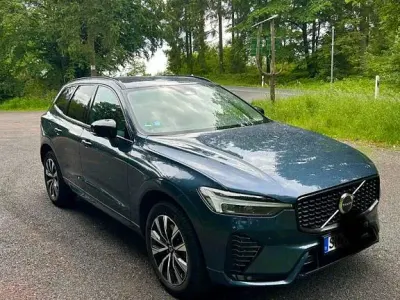 Gebraucht Volvo XC60 Plus 197 PS (144 kW) 2023 Blau SUV