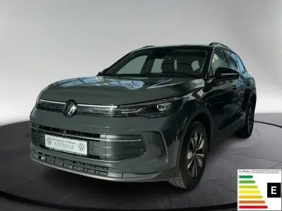 Gebraucht VW Tiguan Goal 150 PS (110 kW) 2025 Grau SUV