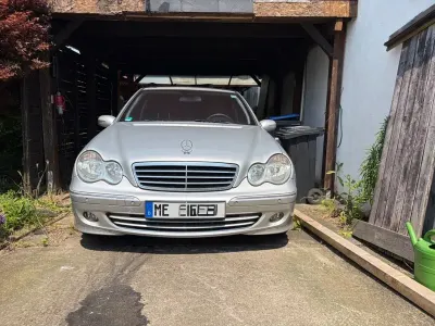 Gebraucht Mercedes C220 Classic 150 PS (110 kW) 2006 Silber Limousine