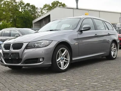 Gebraucht BMW 325 204 PS (150 kW) 2010 Grau Kombi