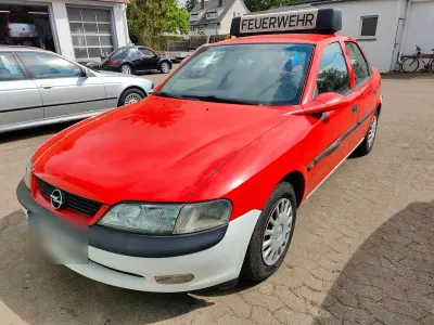 Brugt Opel Vectra 115 HK (84 kW) 1997 Rød Sedan