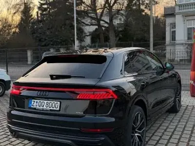 Usata Audi Q8 S-Line 340 CV (250 kW) 2021 Nero SUV