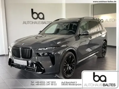 Gebraucht BMW X7 M Sport 352 PS (258 kW) 2025 Dravitgrau met. SUV