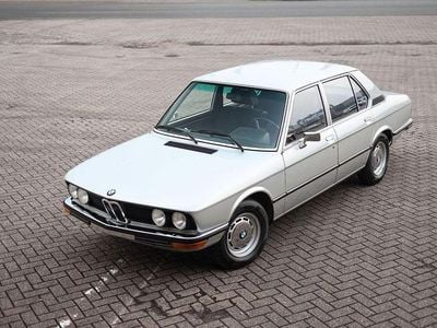 Gebraucht BMW 520 116 PS (85 kW) 1976 Silber Limousine