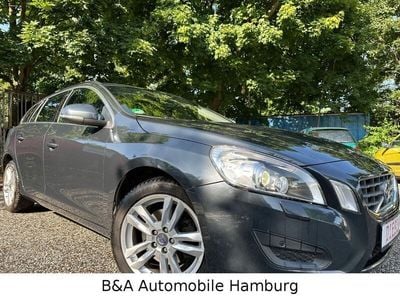 Gebraucht Volvo V60 Momentum 163 PS (119 kW) 2012 Grau Kombi