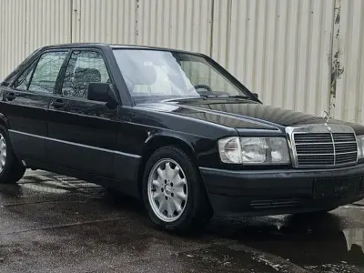 Gebraucht Mercedes 190 110 PS (80 kW) 1990 Schwarz Limousine