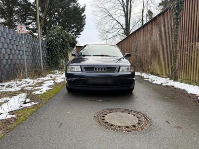Second-hand Audi A3 125 CP (91 kW) 1996 Albastru Hatchback