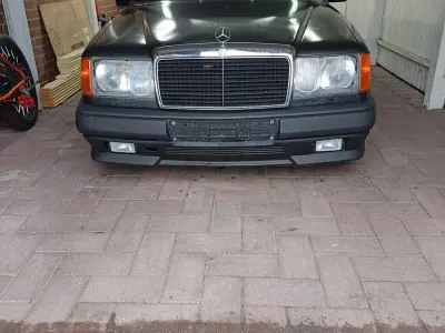 Gebraucht Mercedes E300 188 PS (138 kW) 1987 Schwarz Limousine
