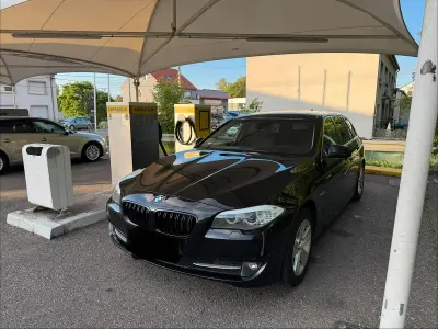 Gebraucht BMW 520 184 PS (135 kW) 2011 Schwarz Kombi