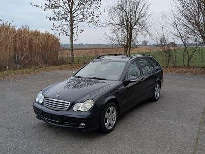 Gebraucht Mercedes C180 Classic 143 PS (105 kW) 2005 Blau Kombi