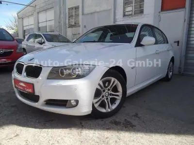 Gebraucht BMW 318 Comfort Edition 143 PS (105 kW) 2009 Weiß Limousine