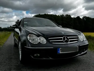 Gebraucht Mercedes CLK220 Avantgarde 150 PS (110 kW) 2008 Schwarz Coupé