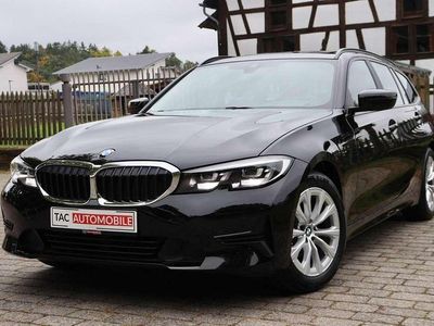 Gebraucht BMW 318 Advantage 150 PS (110 kW) 2020 Schwarz ii/bonnet fluid black Kombi