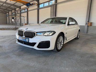 Gebraucht BMW 530e M Sport 184 PS (135 kW) 2022 Weiß Limousine