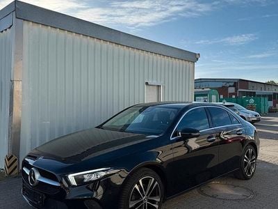 Second-hand Mercedes A200 163 CP (119 kW) 2020 Negru Berlinǎ