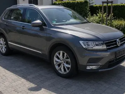 Gebraucht VW Tiguan Highline 150 PS (110 kW) 2016 Grau SUV