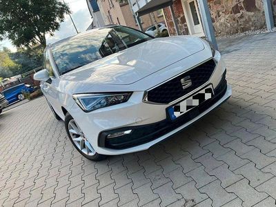 Weiß Gebraucht 2020 Seat Leon ST Style Kombi | 21.000 € (Fairer Preis)