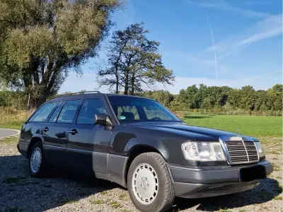 Gebraucht Mercedes E230 Sportline 132 PS (97 kW) 1992 Schwarz Kombi