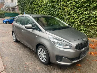 Używany Kia Carens 135 KM (99 kW) 2014 Szary Minivan