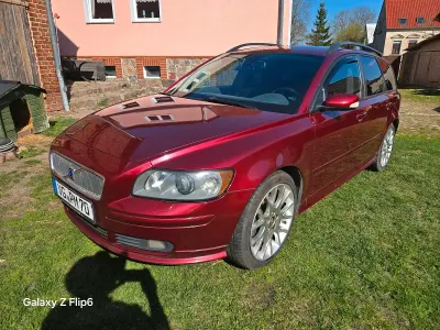 Używany Volvo V50 170 KM (125 kW) 2004 Czerwony Kombi