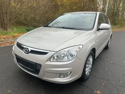 Gebraucht Hyundai i30 Classic 122 PS (89 kW) 2008 Grau Limousine