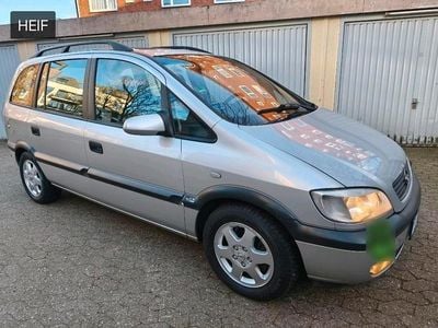 Gebraucht Opel Zafira 125 PS (91 kW) 1999 Silber Van / Kleinbus