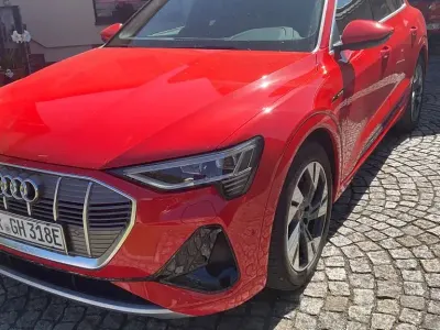 Gebraucht Audi e-tron S-Line 230 kW (313 PS) 2022 Rot SUV