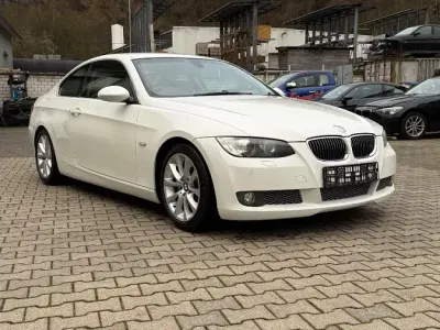 Gebraucht BMW 335 Basis 306 PS (225 kW) 2006 Weiß Coupé