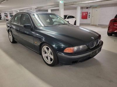 BMW 528