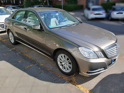 Mercedes E200