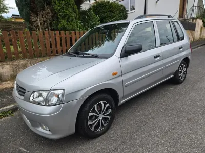 Gebraucht Mazda Demio 75 PS (55 kW) 2002 Silber Kleinwagen
