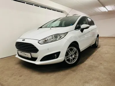 Gebraucht Ford Fiesta Titanium 95 PS (69 kW) 2014 Weiß Kleinwagen